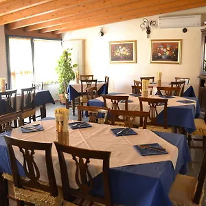 Hotel Romanì **